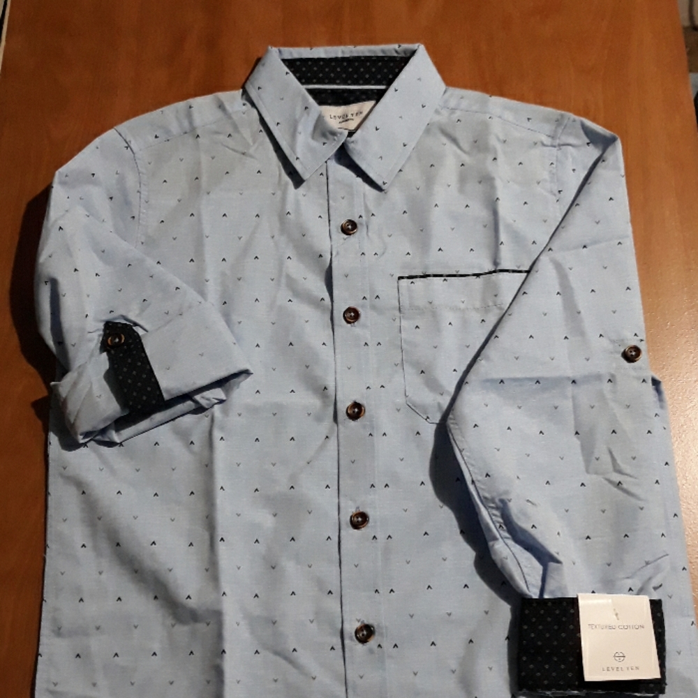 Boys small/8 roll tab button down shirt